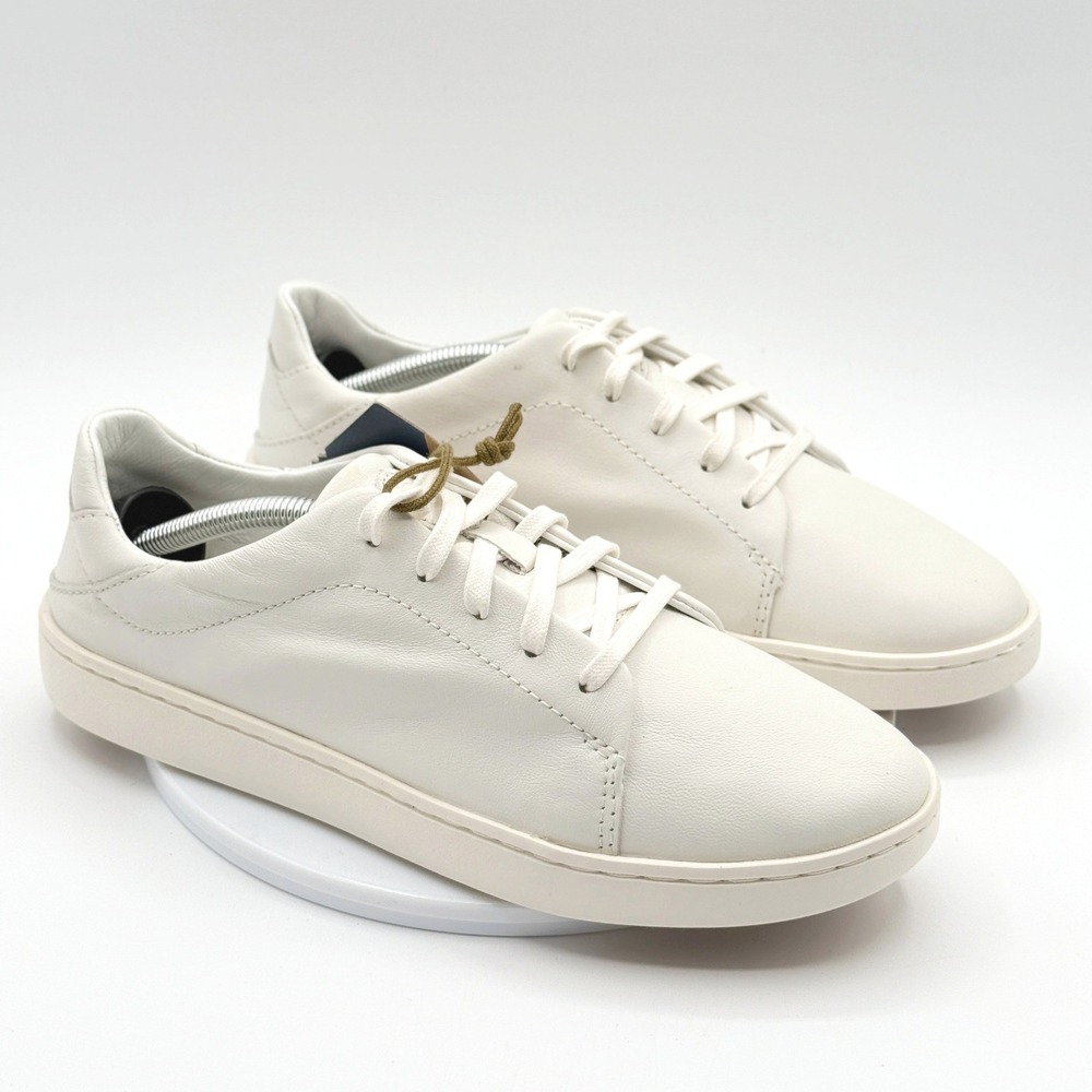 OluKai Wimen’s White Leather Low-Top Sneakers